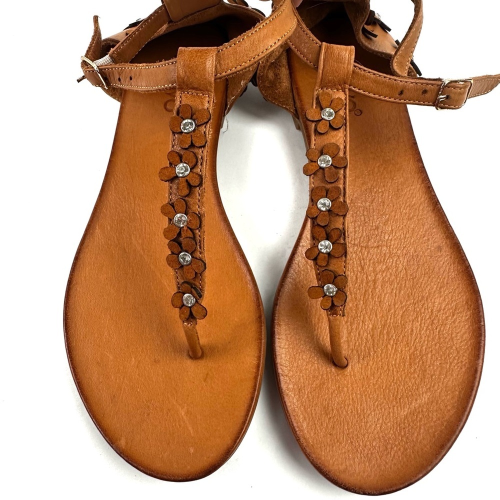 Inuovo Sandals 39 Brown Floral‎ 3D Leather T Strap Anthropologie Brand New Brand